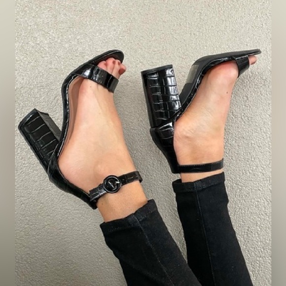 Qupid Shoes - NEW! Black Croc Chunky Heel Size 9